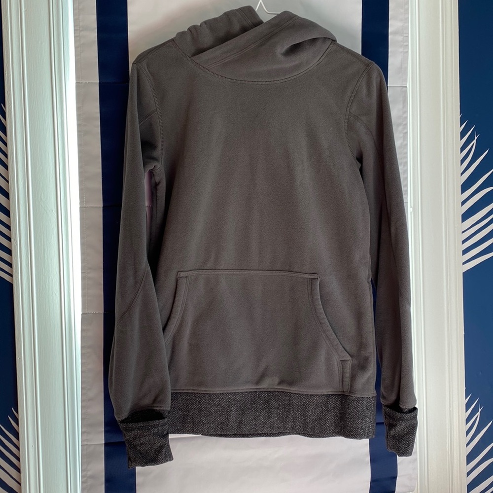 Lululemon women’s charcoal gray hooded fleece sweatshirt size 4 GUC